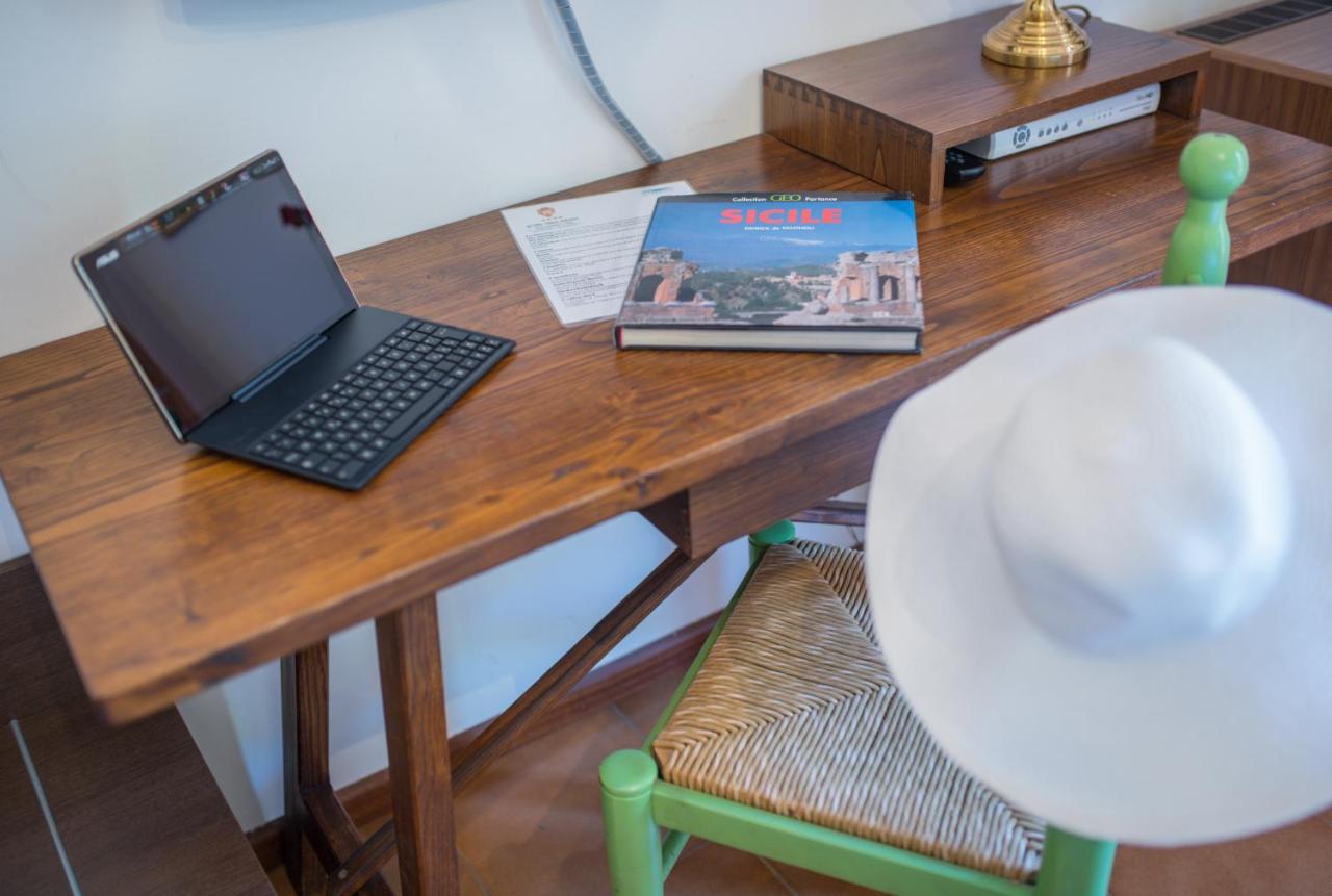 Hotel Villa Sirina Taormina Dış mekan fotoğraf
